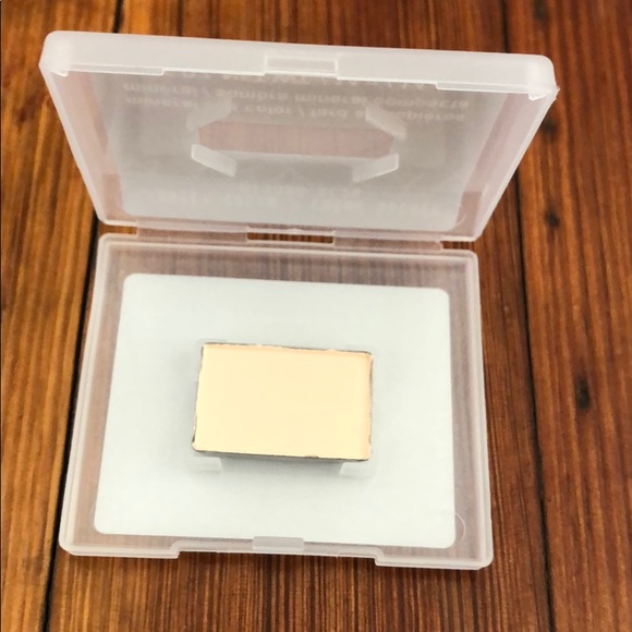 (4) Mary Kay Eyeshadows - Picture 2 of 5